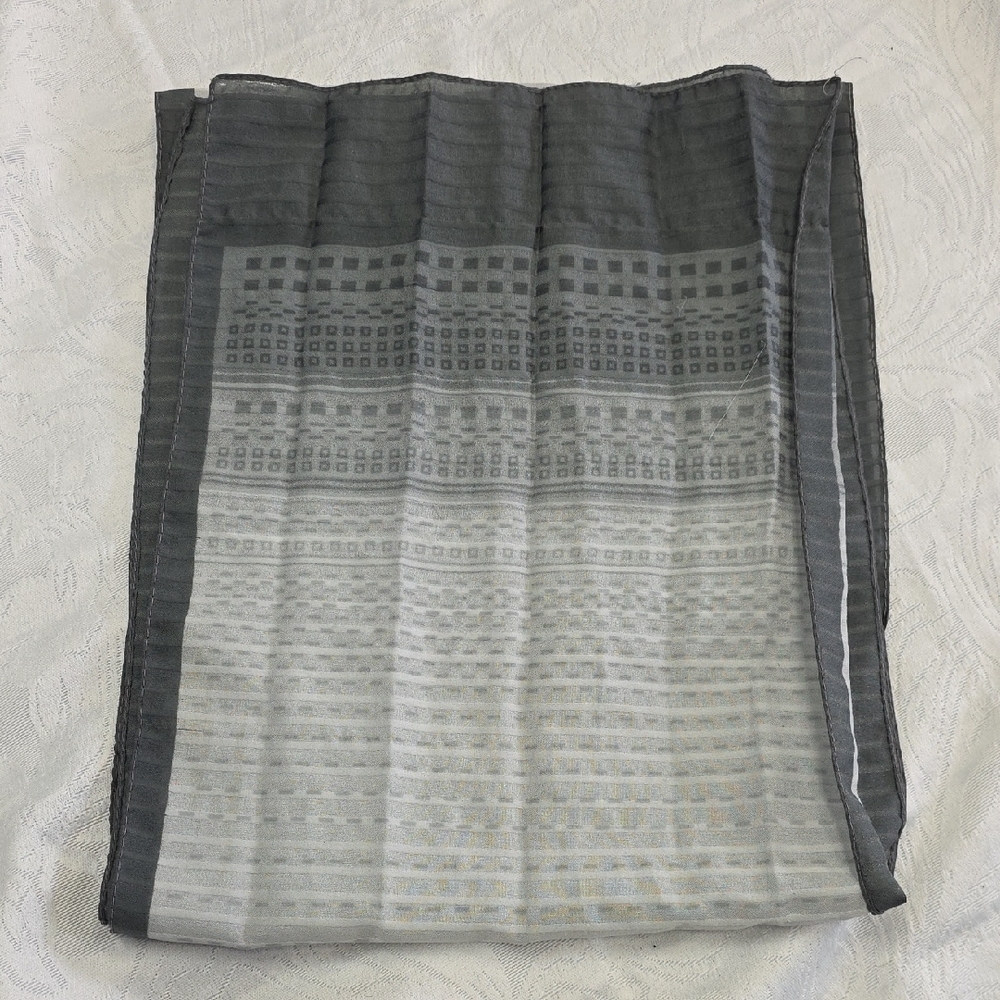 Gray Patterned Scarf